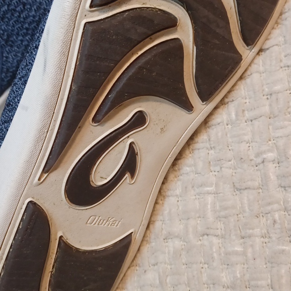 Men's Olukai Alpha Slip On Shoes - Picture 4 of 8